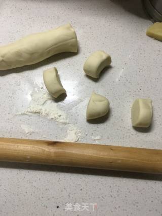 肉馅饼的做法步骤：2