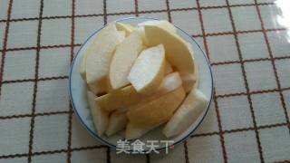 雪耳梨子百合猪骨汤的做法步骤：3