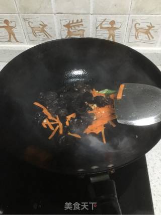 秋葵鱼豆腐的做法步骤：2