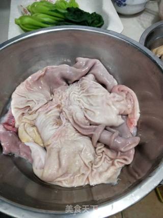 猪肚莲藕汤的做法步骤：2