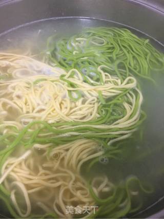 彩色蔬菜面条的做法步骤：12