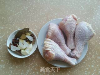 红烧鸡腿的做法步骤：1