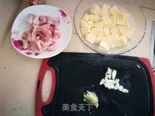 咖喱土豆鸡块的做法步骤：2