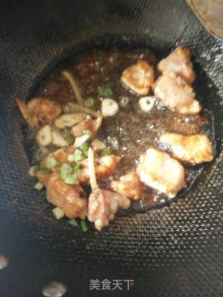 土豆炖鸡翅的做法步骤：7