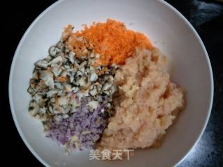 鸡肉香菇小馄饨的做法步骤：5
