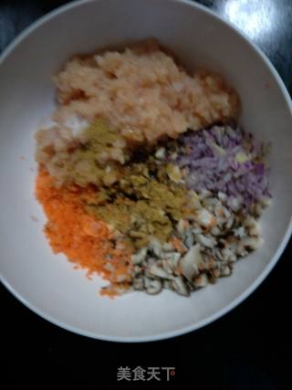 鸡肉香菇小馄饨的做法步骤：6