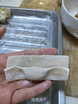 鸡肉香菇小馄饨的做法步骤：10