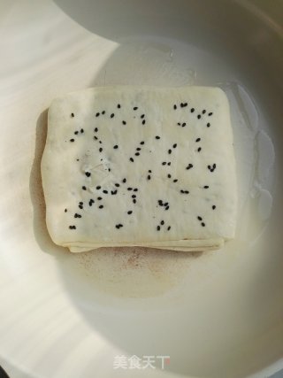 美味芝麻饼的做法步骤：11