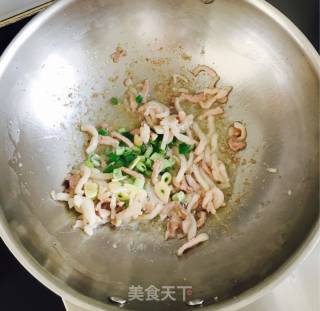 西芹炒肉丝的做法步骤：6