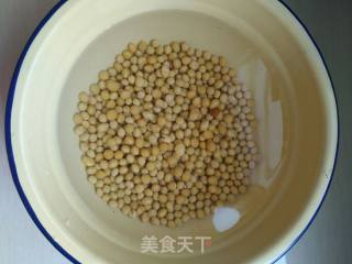 杨氏猪蹄冻????的做法步骤：2