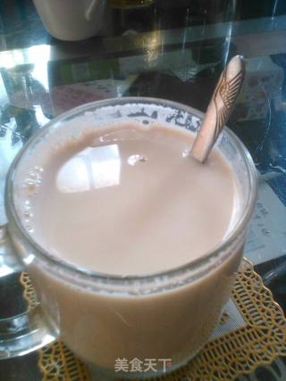 自制奶茶的做法步骤：1