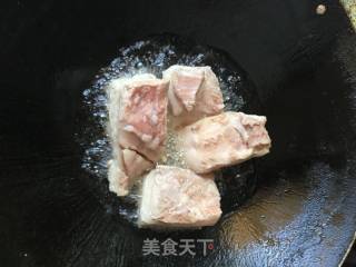 茶树菇扣肉的做法步骤：2