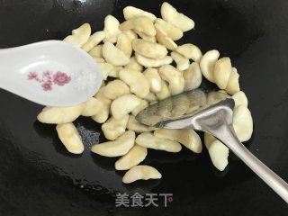 清炒菱角的做法步骤：4