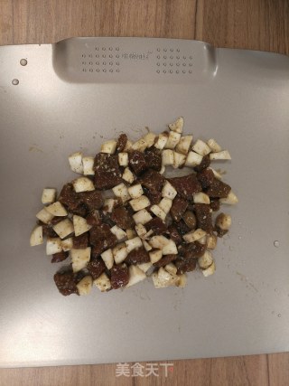 黑椒杏鲍菇牛肉粒的做法步骤：3