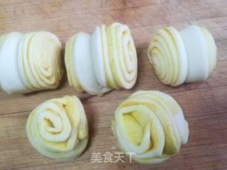 姜黄花卷的做法步骤：5