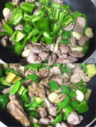 麻辣青椒炒鸭腿的做法步骤：4