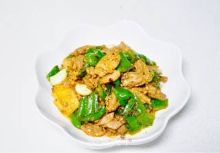 麻辣青椒炒鸭腿的做法步骤：7