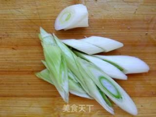 香菇鸡腿肉的做法步骤：3