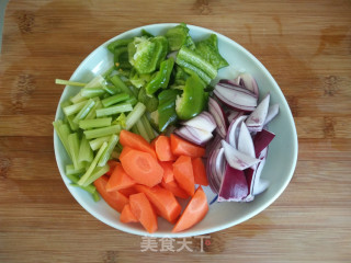 干锅排骨的做法步骤：4