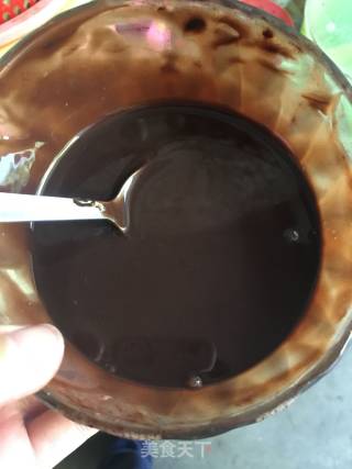 小猪佩奇淋面生日蛋糕的做法步骤：4
