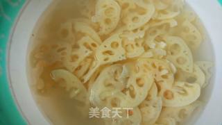 清炒藕片——秋季滋阴润肺的做法步骤：5