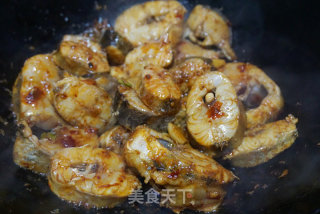 红烧明太鱼的做法步骤：7