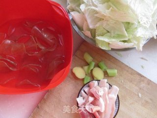 白菜粉皮的做法步骤：1