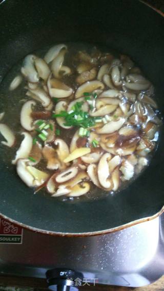 鲜味香菇面的做法步骤：7