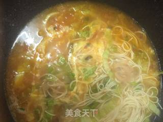西红柿鸡蛋汤面的做法步骤：18