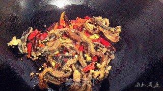 辣子鳝鱼的做法步骤：9