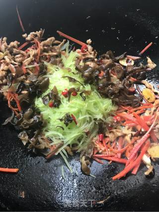 川式鱼香肉丝的做法步骤：7