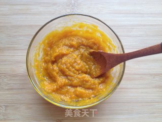 南瓜面包的做法步骤：1