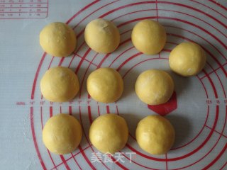 南瓜面包的做法步骤：4