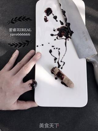 万圣节超仿真手指的做法步骤：11
