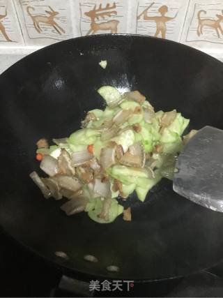 丝瓜炒肉的做法步骤：5
