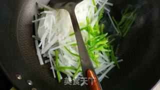 清炒萝卜丝的做法步骤：8