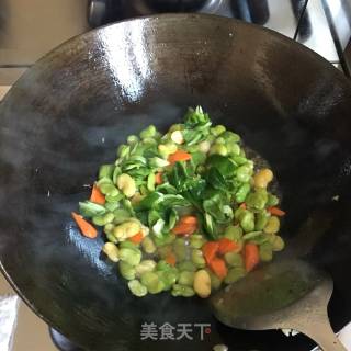胡萝卜青椒炒蚕豆的做法步骤：8