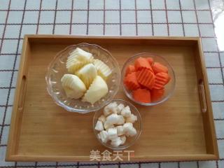 苹果胡萝卜马蹄扇骨汤的做法步骤：4