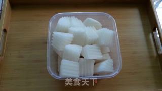 腊鸭腿白萝卜煲的做法步骤：3