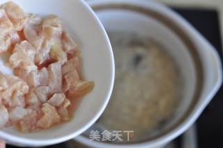 燕麦香菇鸡丁窝蛋粥的做法步骤：10