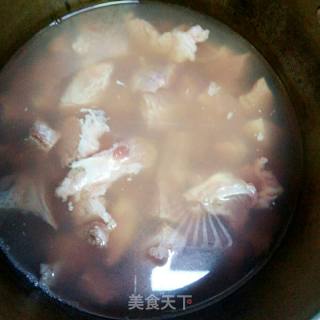 西红柿炖牛肉的做法步骤：2