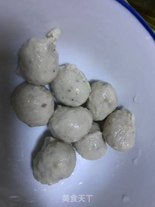 葱香肉丸汤面的做法步骤：3