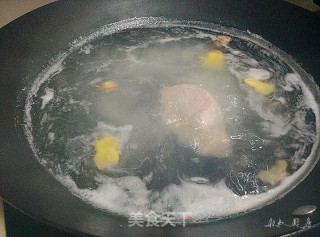 虫草花肉丝的做法步骤：1