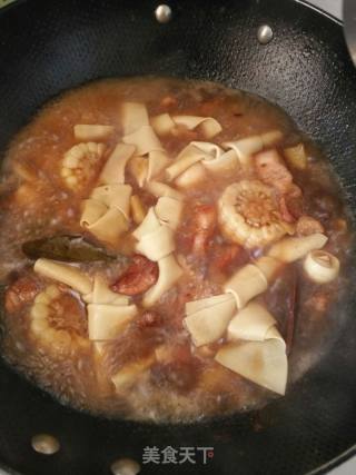 红焖肉版一锅出的做法步骤：10