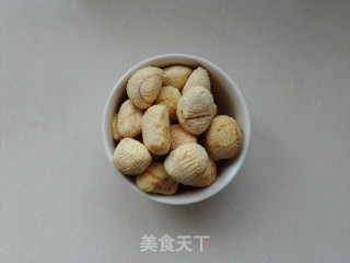 板栗烧鸡的做法步骤：2