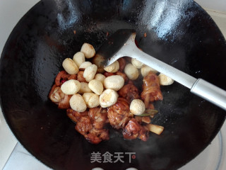 板栗烧鸡的做法步骤：6