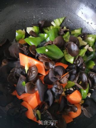 溜肉段的做法步骤：5