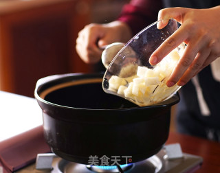 燕窝雪梨羹的做法步骤：4