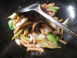 大葱炒牛肚的做法步骤：8