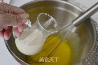 豆浆黑芝麻戚风-Me豆浆实验室的做法步骤：4